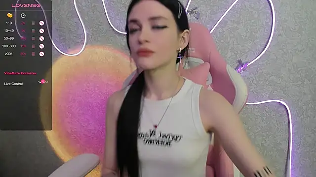 Molly Crystall online show from 07.01.26
