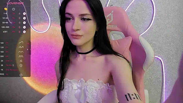 Molly Crystall online show from 07.18.26