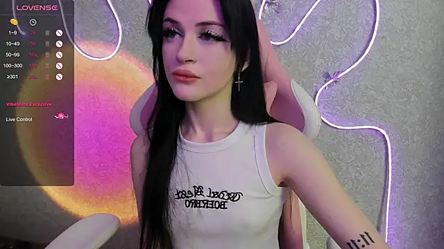 Molly Crystall online show from 07.21.26
