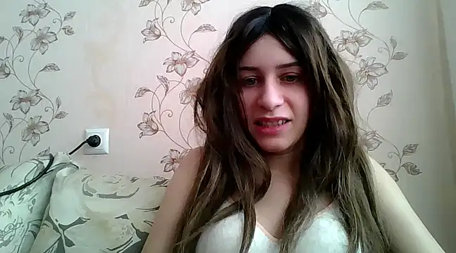 Snapshot of Tasia_uci chatting on 02.11.25 Tasia uci online show from 02.11.25