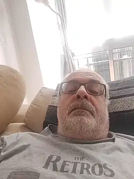 Snapshot of Satiro_Sevilla chatting on 10.28.25 Satiro Sevilla online show from 10.28.25