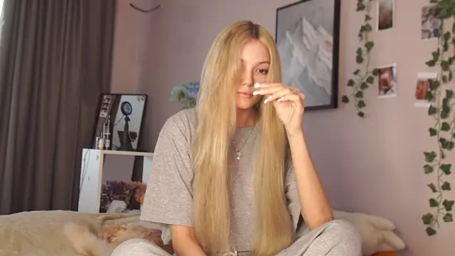norakisses online show from 04.29.26