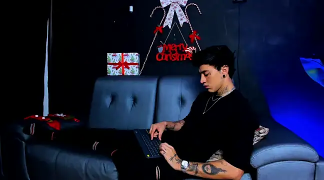 JUSTIN FULLER1 online show from 12.11.24