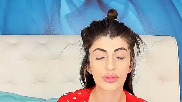 SkinnyDolly online show from 02.05.26