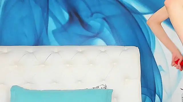 SkinnyDolly online show from 05.02.26