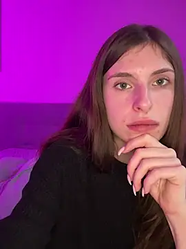 emma05 online show from 12.10.24