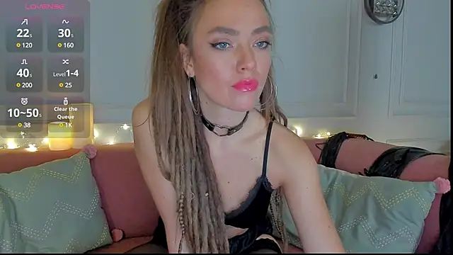 KellyFouler online show from 12.06.24