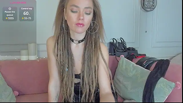 KellyFouler online show from 02.05.25