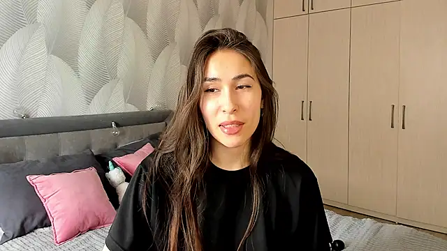 Bambiii bby online show from 03.04.25