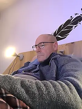 bogland33 online show from 11.20.25