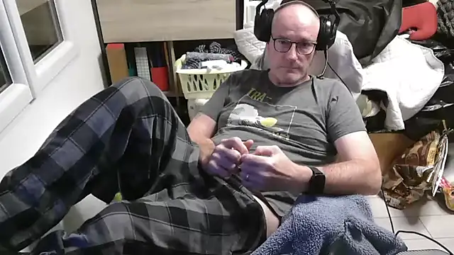 bogland33 online show from 11.27.25