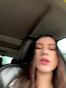 Snapshot of ARITOO_ chatting on 11.29.25 ARITOO online show from 11.29.25