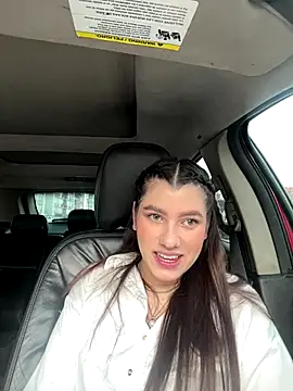 Snapshot of ARITOO_ chatting on 12.16.25 ARITOO online show from 12.16.25