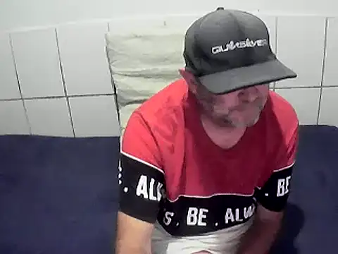 Snapshot of pierdona chatting on 06.24.26 pierdona online show from 06.24.26