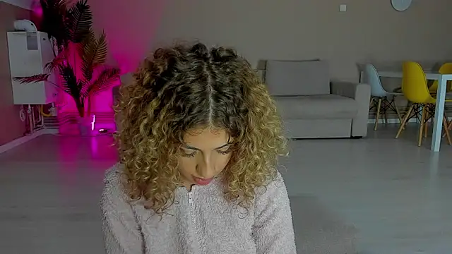 CurlyAnt0 online show from 11.12.25