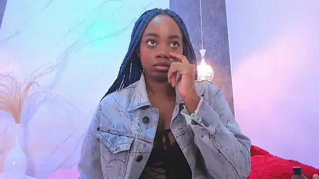 Snapshot of johannaMiller1 chatting on 12.21.24 johannaMiller1 online show from 12.21.24