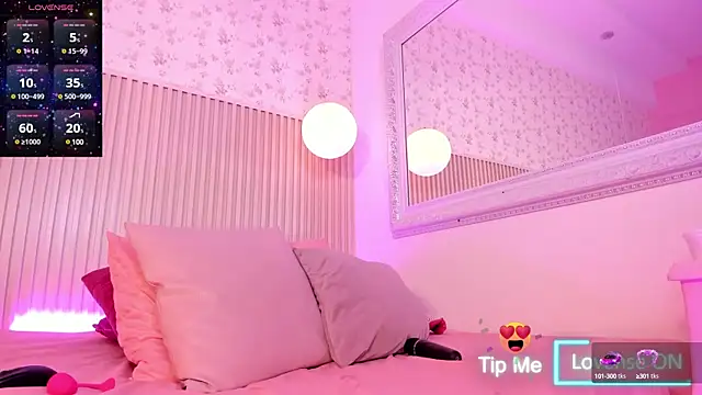 Snapshot of johannaMiller1 chatting on 01.11.25 johannaMiller1 online show from 01.11.25