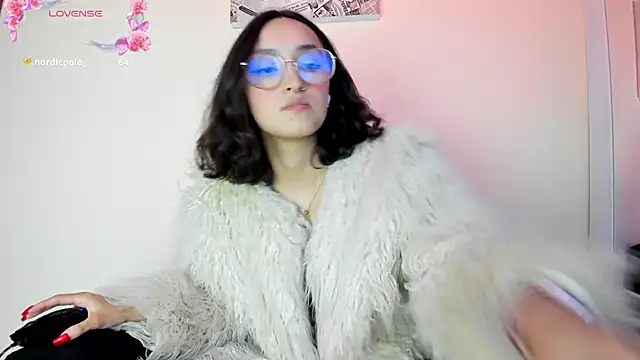 Snapshot of its__angelica_ chatting on 01.18.25 its angelica online show from 01.18.25