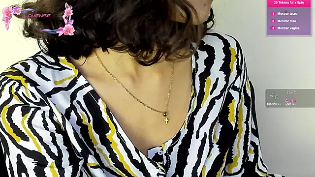 Snapshot of its__angelica_ chatting on 02.22.25 its angelica online show from 02.22.25