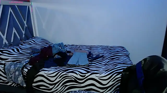 Snapshot of Amber_Lovely chatting on 09.26.25 Amber Lovely online show from 09.26.25