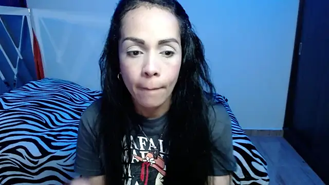 Snapshot of Amber_Lovely chatting on 09.27.25 Amber Lovely online show from 09.27.25