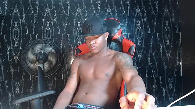 Snapshot of Alid_17 chatting on 02.16.26 Alid 17 online show from 02.16.26