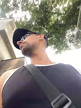 Snapshot of dantedesirexx chatting on 01.07.25 dantedesirexx online show from 01.07.25