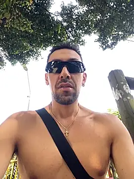 Snapshot of dantedesirexx chatting on 01.09.25 dantedesirexx online show from 01.09.25