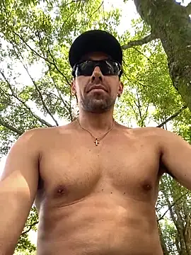 Snapshot of dantedesirexx chatting on 01.22.25 dantedesirexx online show from 01.22.25