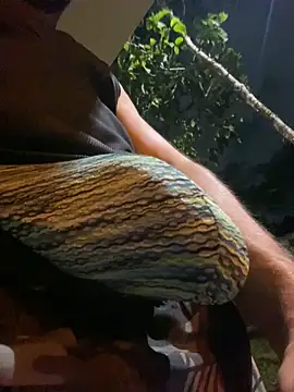 Snapshot of dantedesirexx chatting on 02.01.25 dantedesirexx online show from 02.01.25