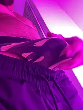 Snapshot of dantedesirexx chatting on 02.01.25 dantedesirexx online show from 02.01.25