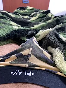 Snapshot of dantedesirexx chatting on 02.02.25 dantedesirexx online show from 02.02.25