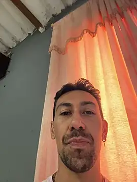 Snapshot of dantedesirexx chatting on 02.03.25 dantedesirexx online show from 02.03.25