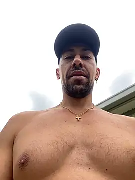 Snapshot of dantedesirexx chatting on 02.13.25 dantedesirexx online show from 02.13.25