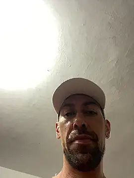 Snapshot of dantedesirexx chatting on 02.24.25 dantedesirexx online show from 02.24.25