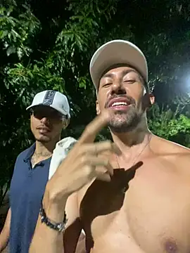 Snapshot of dantedesirexx chatting on 02.25.25 dantedesirexx online show from 02.25.25