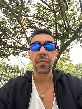 Snapshot of dantedesirexx chatting on 09.29.25 dantedesirexx online show from 09.29.25