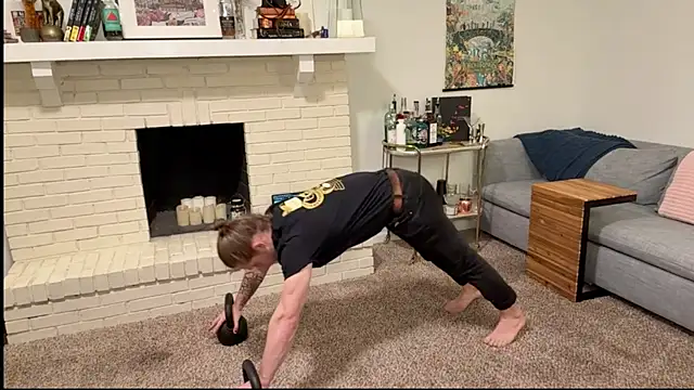 Snapshot of DaddydayDrinkzz chatting on 12.03.24 DaddydayDrinkzz online show from 12.03.24