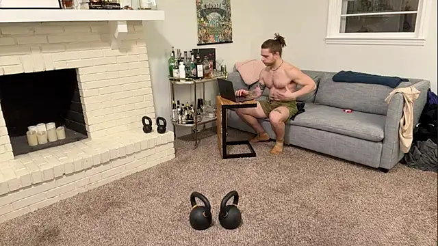 Snapshot of DaddydayDrinkzz chatting on 01.08.25 DaddydayDrinkzz online show from 01.08.25