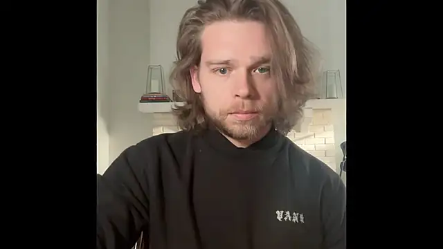 Snapshot of DaddydayDrinkzz chatting on 01.17.25 DaddydayDrinkzz online show from 01.17.25