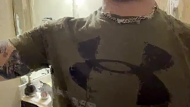 Snapshot of DaddydayDrinkzz chatting on 02.22.25 DaddydayDrinkzz online show from 02.22.25