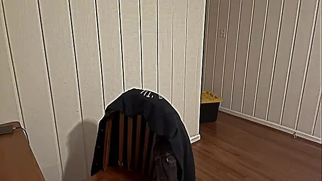 Snapshot of DaddydayDrinkzz chatting on 12.01.25 DaddydayDrinkzz online show from 12.01.25