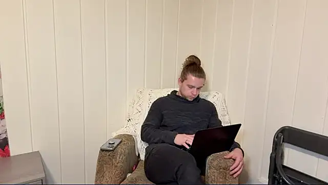 Snapshot of DaddydayDrinkzz chatting on 01.11.26 DaddydayDrinkzz online show from 01.11.26