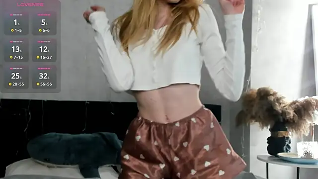 Esme Runn online show from 03.31.26