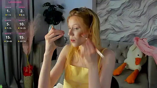 Esme Runn online show from 06.22.26