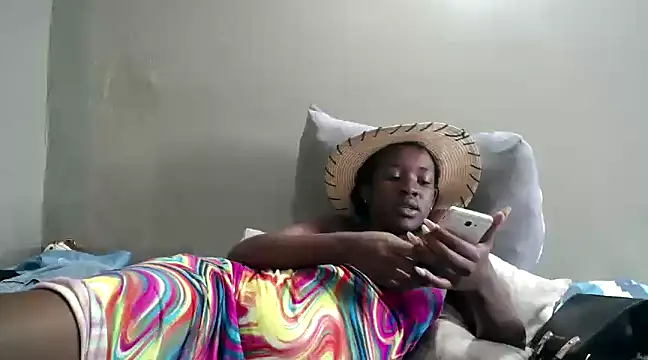 Snapshot of SexyRed18 chatting on 12.02.24 SexyRed18 online show from 12.02.24