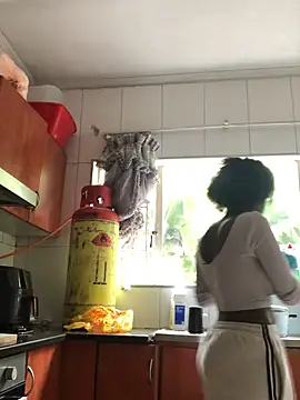 Snapshot of SexyRed18 chatting on 02.06.25 SexyRed18 online show from 02.06.25