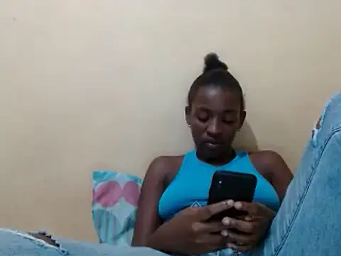 Snapshot of SexyRed18 chatting on 02.09.25 SexyRed18 online show from 02.09.25