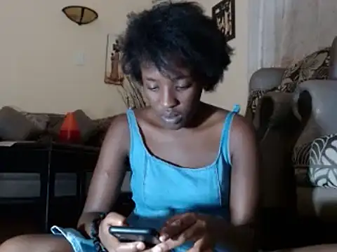 Snapshot of SexyRed18 chatting on 02.18.25 SexyRed18 online show from 02.18.25