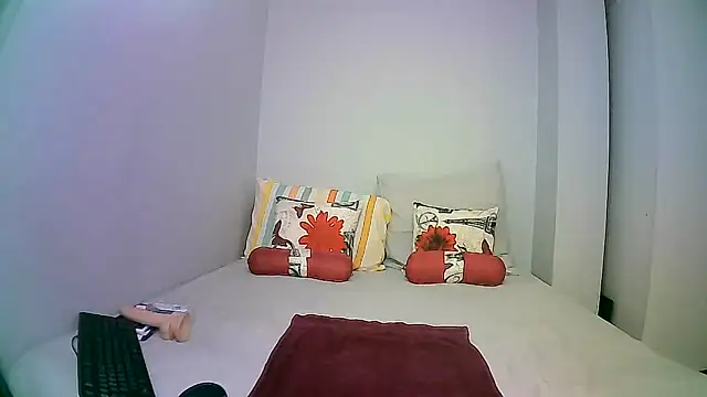 Down to earth girl online show from 01.02.25